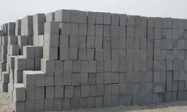 農(nóng)村自建房，泡沫磚的特點。
